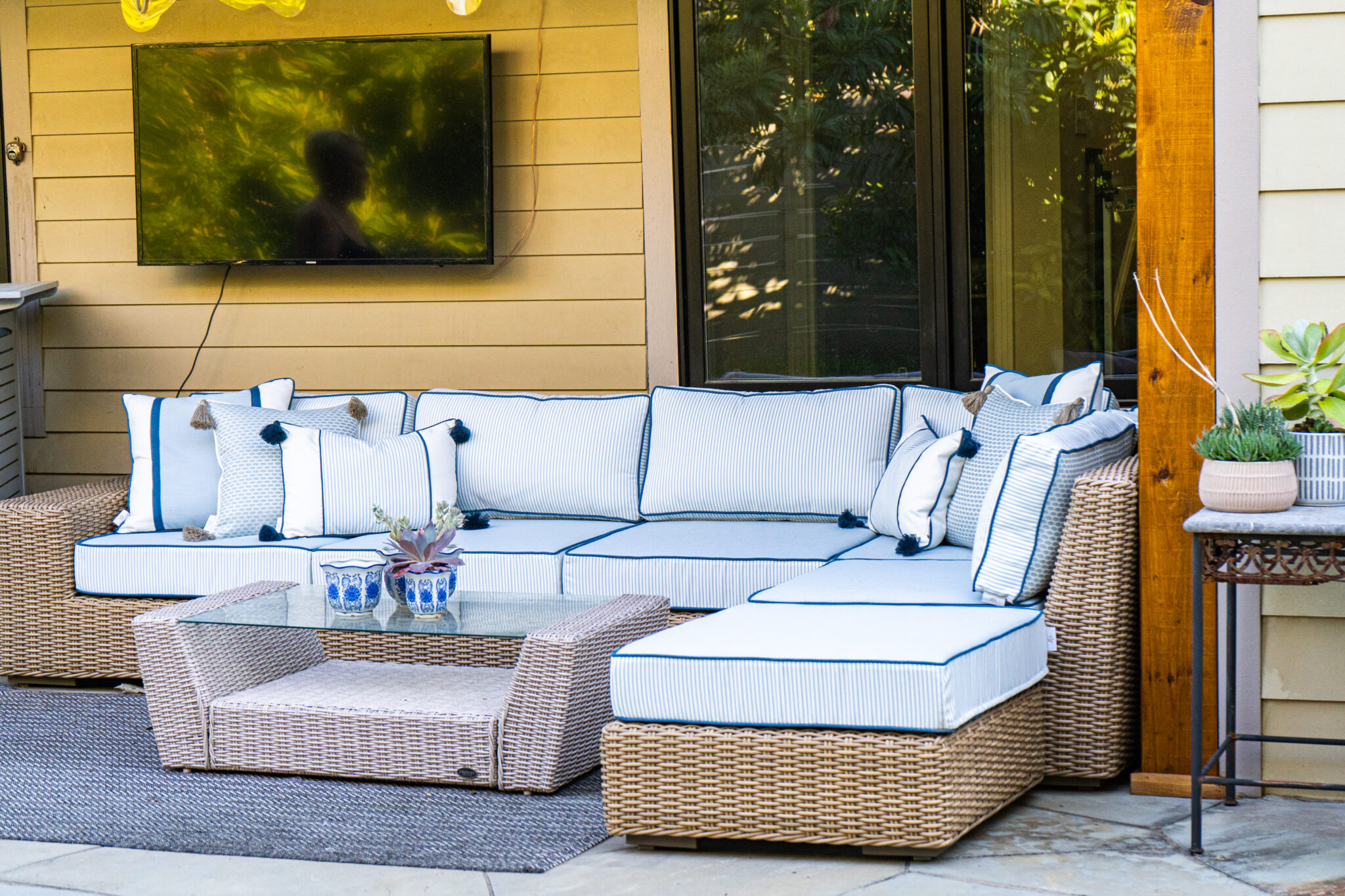 Custom Made Cushions & Pillows For Outdoor & Indoor Furniture | Cush Living